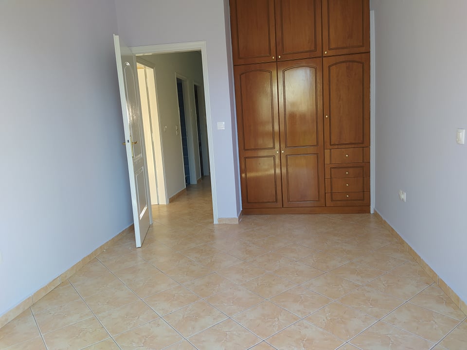 Πωλείται διαμέρισμα τριάρι 91 τ.μ στη Σπάρτη