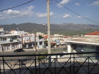 Επαγγελματικό κτήριο προς πώληση στους Μολάους