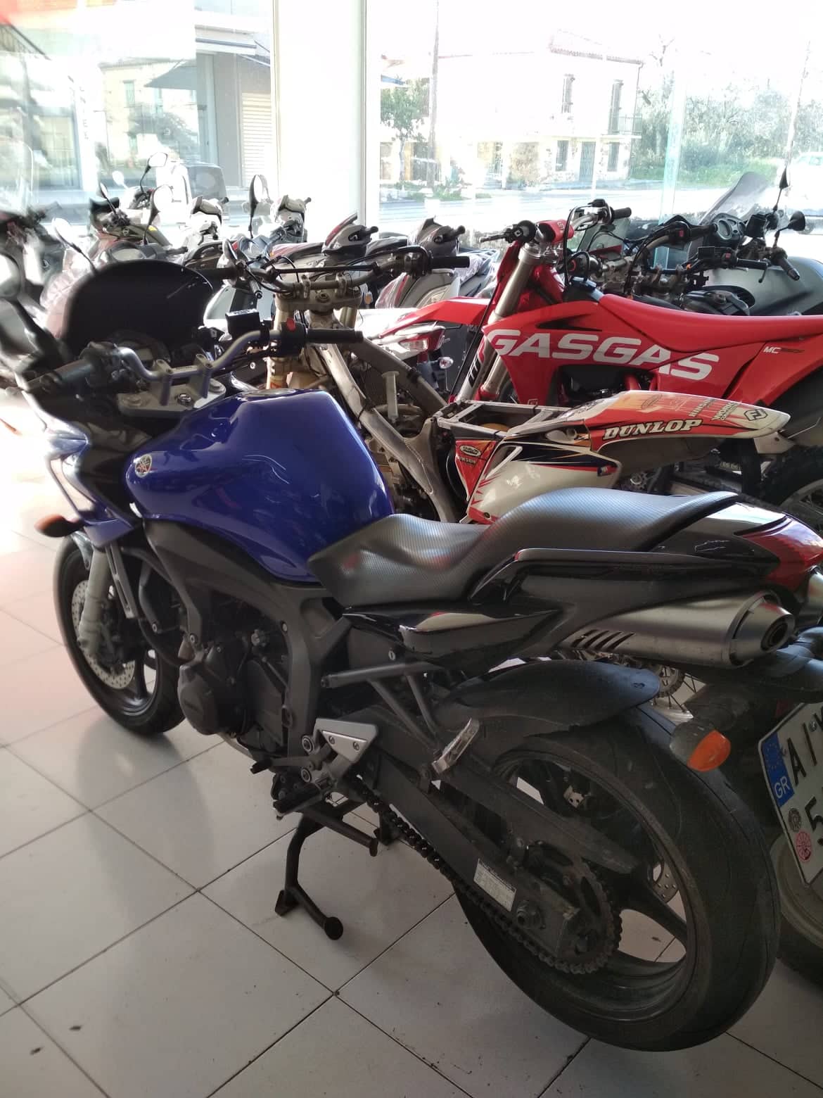 YAMAHA  FZR 600 '07