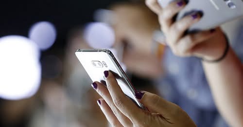 Προσοχή σε παραπλανητικά SMS που υποδύονται τις Τελωνειακές υπηρεσίες