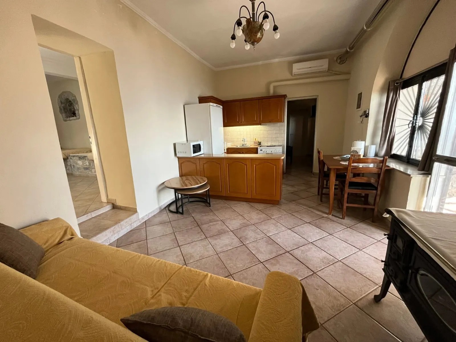 Πωλείται πέτρινη μονοκατοικία 120 τ.μ στη Μάνη με απέραντη θέα τον λακωνικό κόλπο