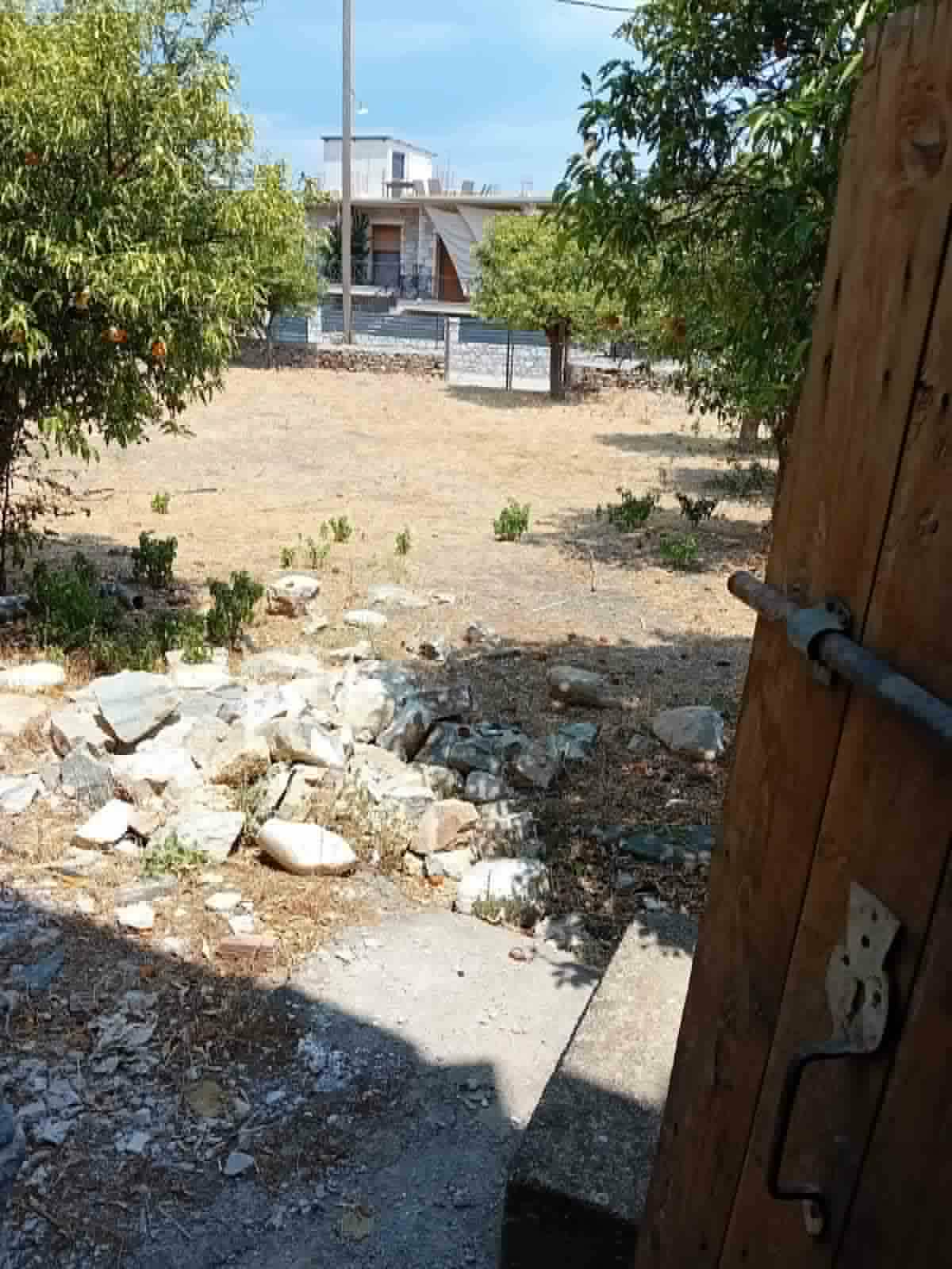 Ξηροκάμπι Λακωνίας – Πωλείται οικιστικό – επαγγελματικό ακίνητο 410 τ.μ