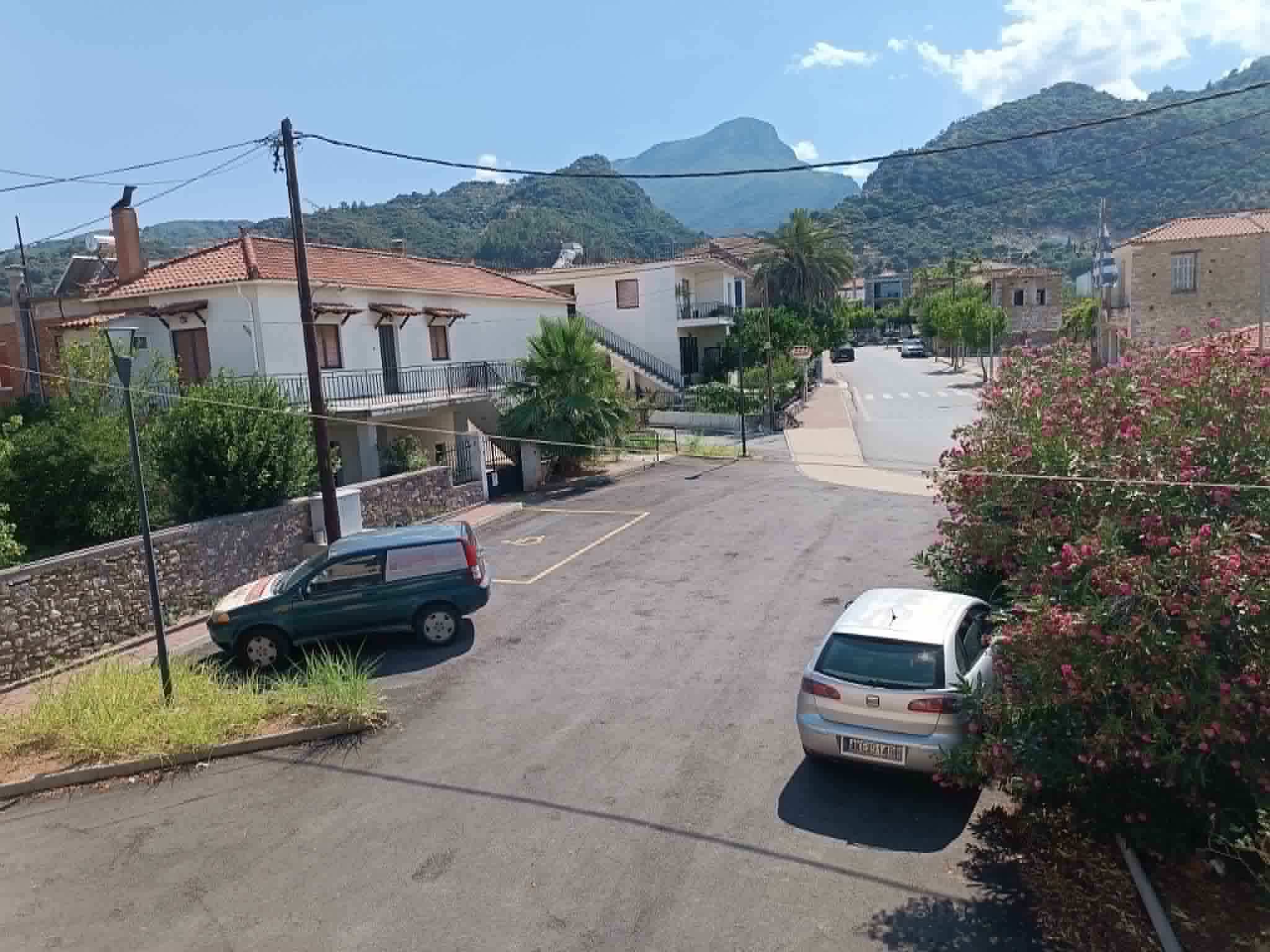 Ξηροκάμπι Λακωνίας – Πωλείται οικιστικό – επαγγελματικό ακίνητο 410 τ.μ