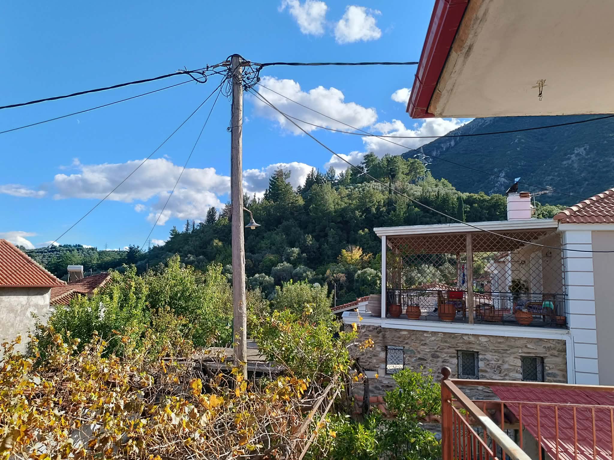 Καστόρειο Λακωνίας πωλείται διπλοκατοικία 150 τ.μ σε οικόπεδο 1.553 τ.μ
